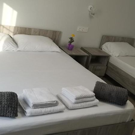 Гостевой Дом Атакар Hotel Gagra Eksteriør billede